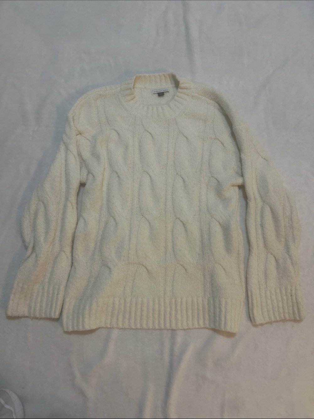 American Eagle Women’s Sweater Cream Cable-Knit Crewneck Size Small